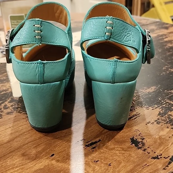 John Fluevog Leather Buckle Stitching Block Heel Pumps Closed Toe 9 - Picture 5 of 7